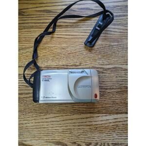 Vintage Olympus Camedia C-840L 1.3 MP Compact Digital Camera Plus 4mb Card
